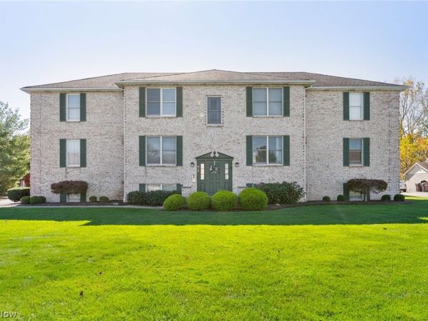 912 Pearson Circle , Unit 4, Youngstown, OH 44512