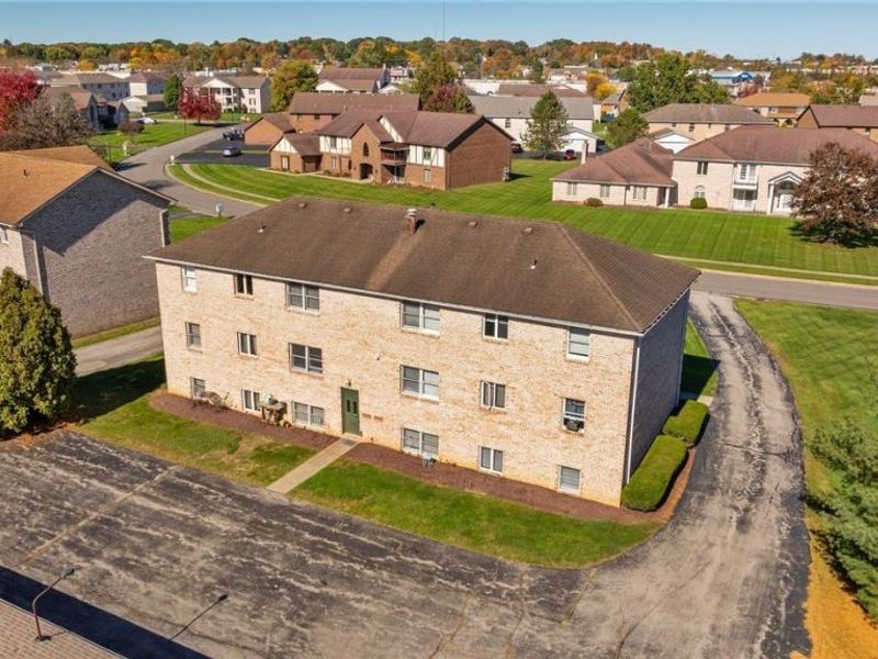 912 Pearson Circle, Unit 4, Youngstown, OH 44512 Photo 11