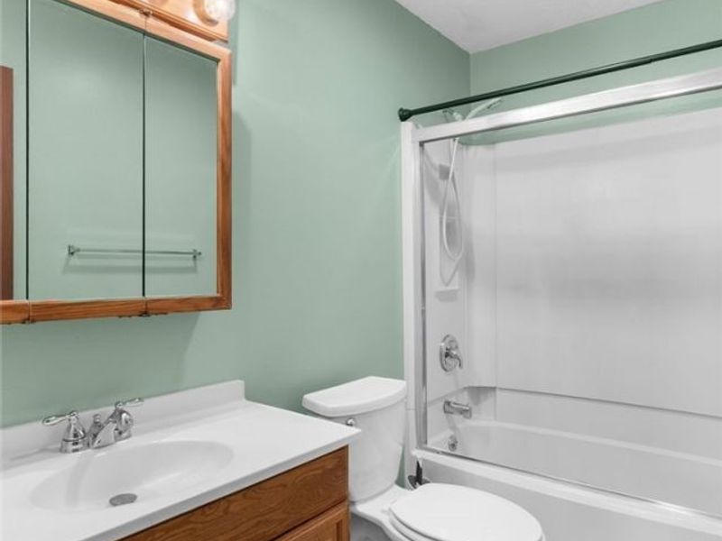 912 Pearson Circle, Unit 4, Youngstown, OH 44512 Photo 24