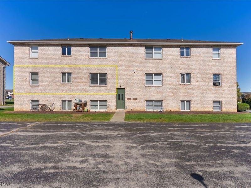 912 Pearson Circle, Unit 4, Youngstown, OH 44512 Photo 9