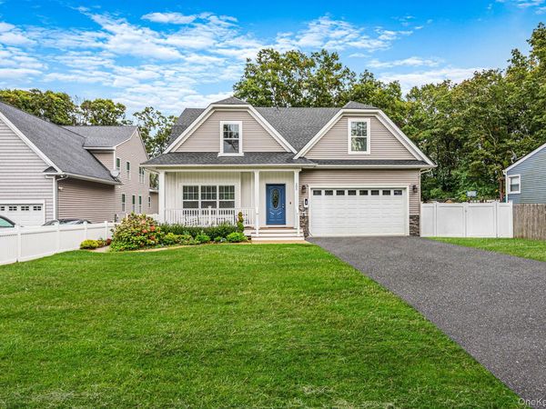 205 Kohr Road, Kings Park, NY 11754