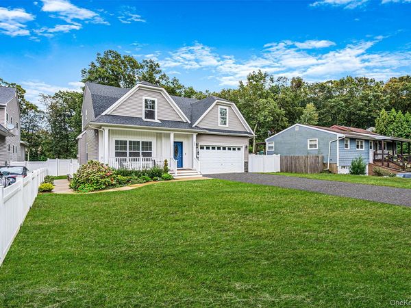 205 Kohr Road , Kings Park, NY 11754