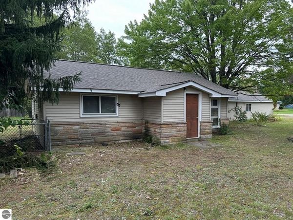 606 George, Kalkaska, MI 49646