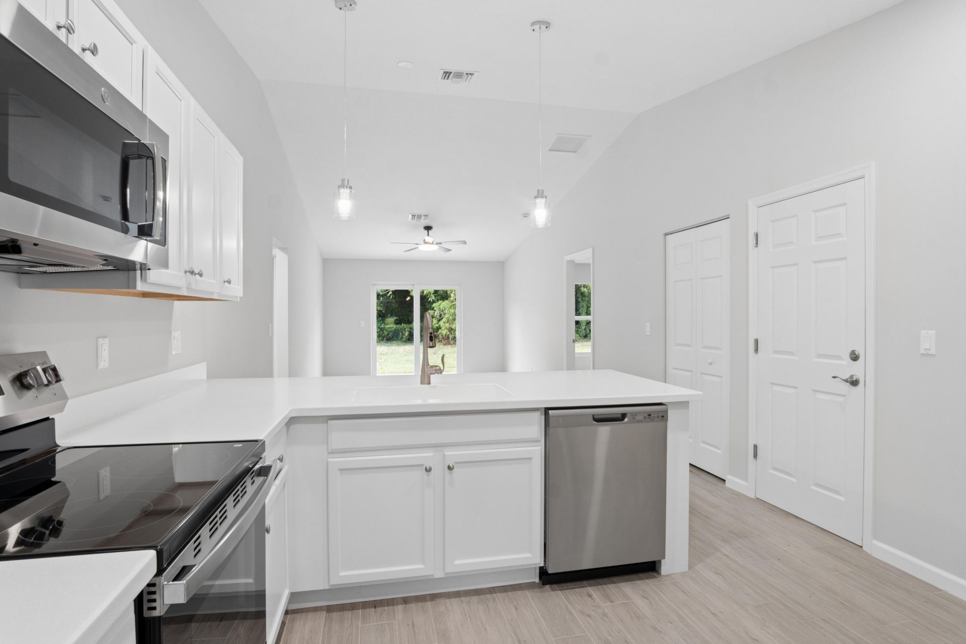 5664 SE 45th Avenue, Stuart, FL 34997 Photo