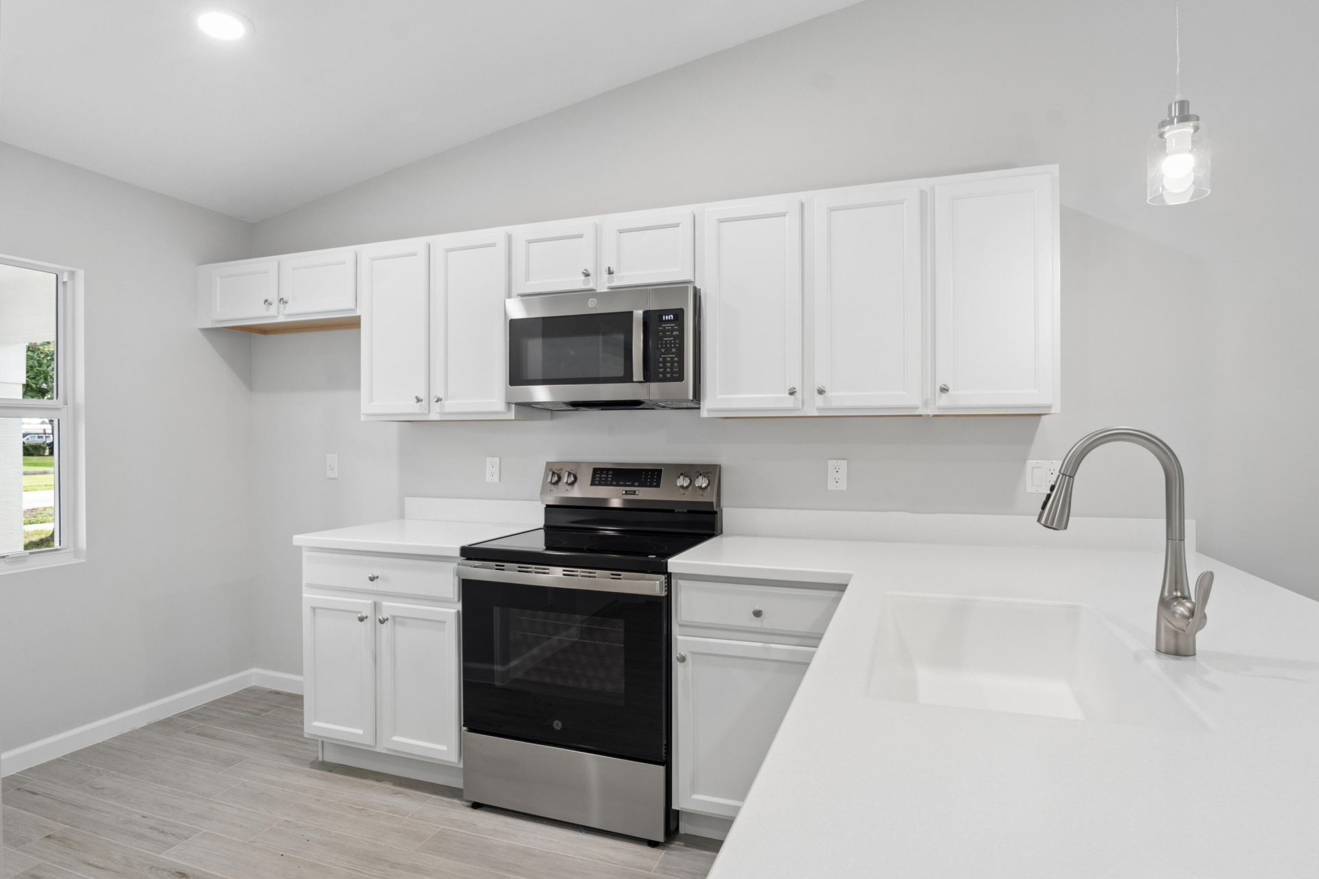 5664 SE 45th Avenue, Stuart, FL 34997 Photo