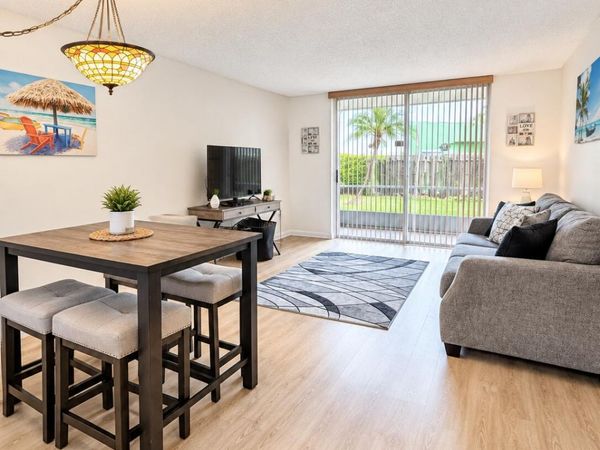 9150 NW LIME BAY Boulevard, Unit 114, Tamarac, FL 33321