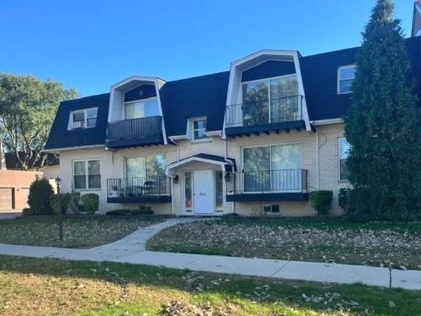 5733 W 103rd Street, Unit 2W, Oak Lawn, IL 60453