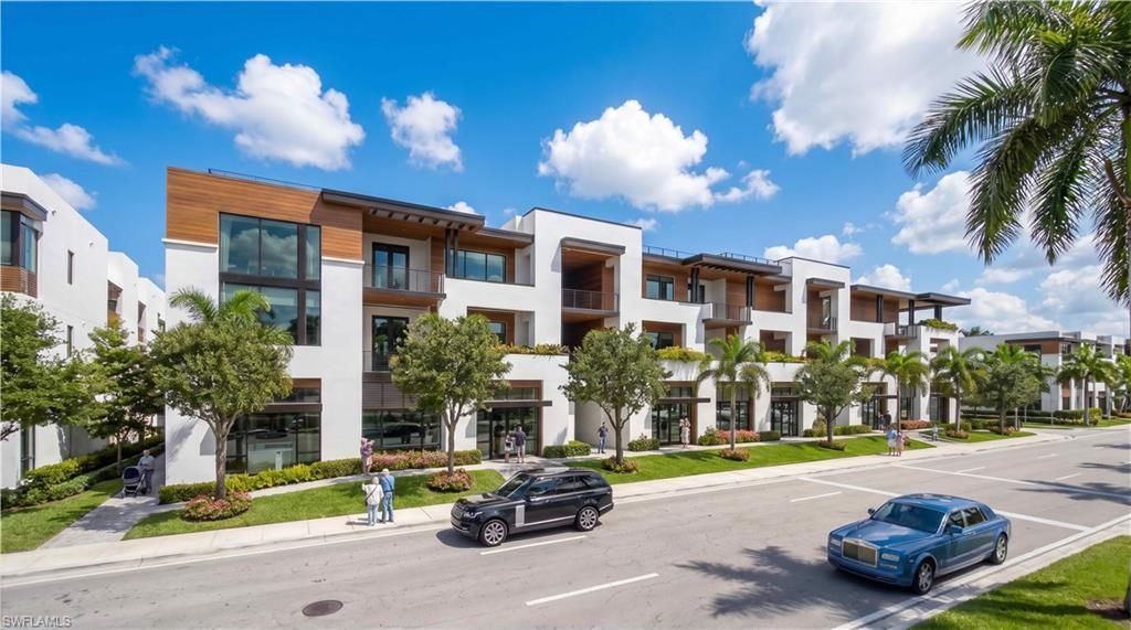 210 9th St S, Unit 303, Naples, FL 34102 Photo