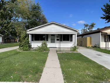 21809 Rosedale Street , St Clair Shores, Mi 48080