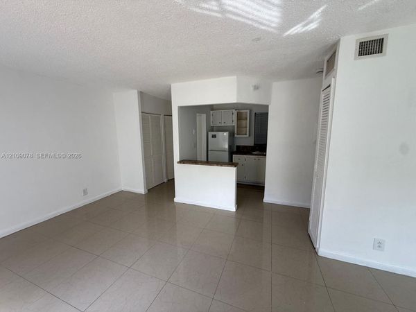 251 172 ST , Unit 129, Sunny Isles Beach, FL 33160