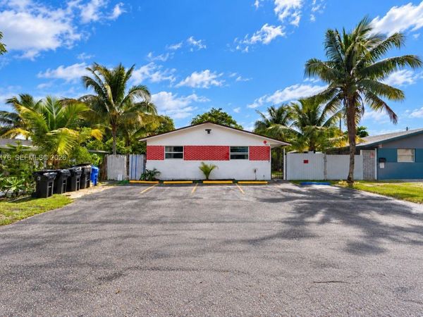 2664 SW 7th St , Fort Lauderdale, FL 33312