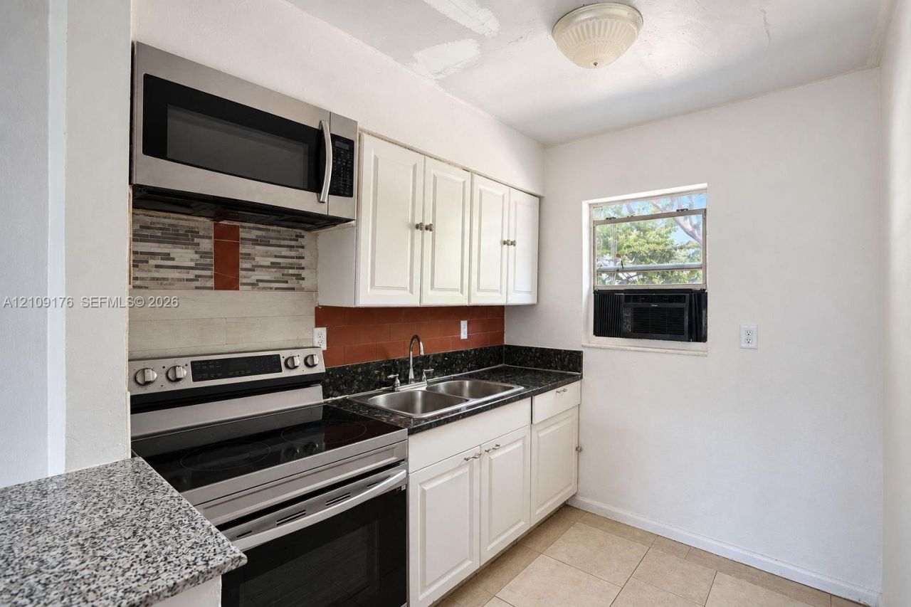2664 SW 7th St , Fort Lauderdale, FL 33312 Photo