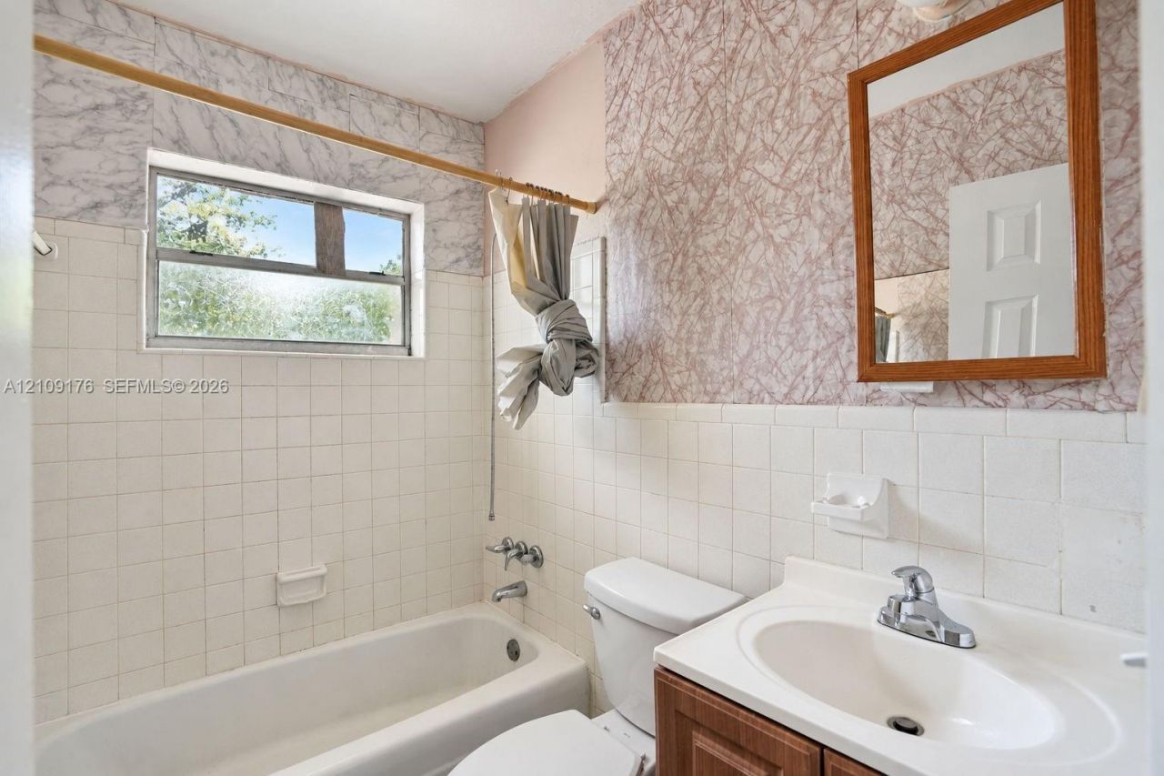 2664 SW 7th St , Fort Lauderdale, FL 33312 Photo