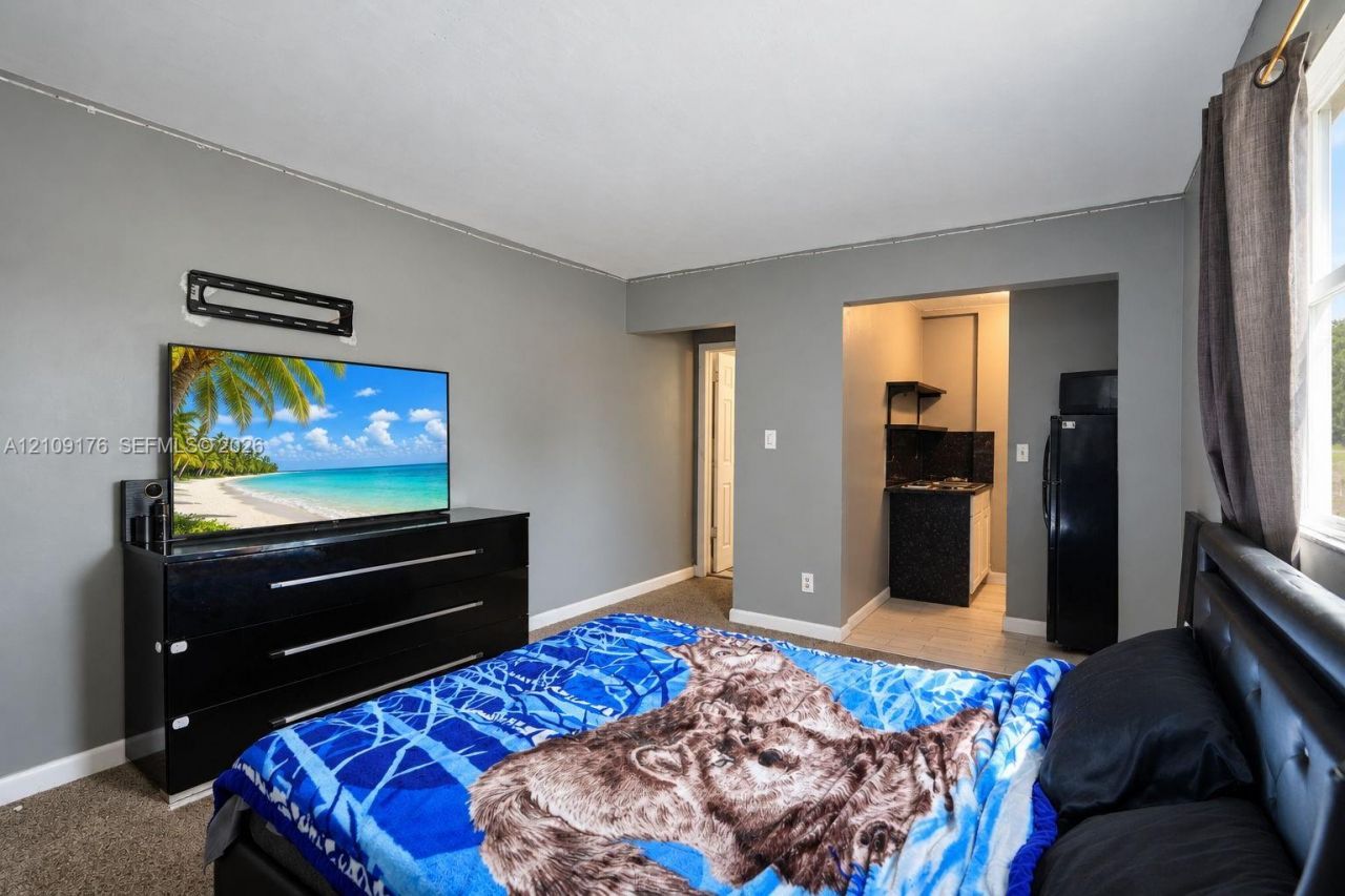 2664 SW 7th St , Fort Lauderdale, FL 33312 Photo