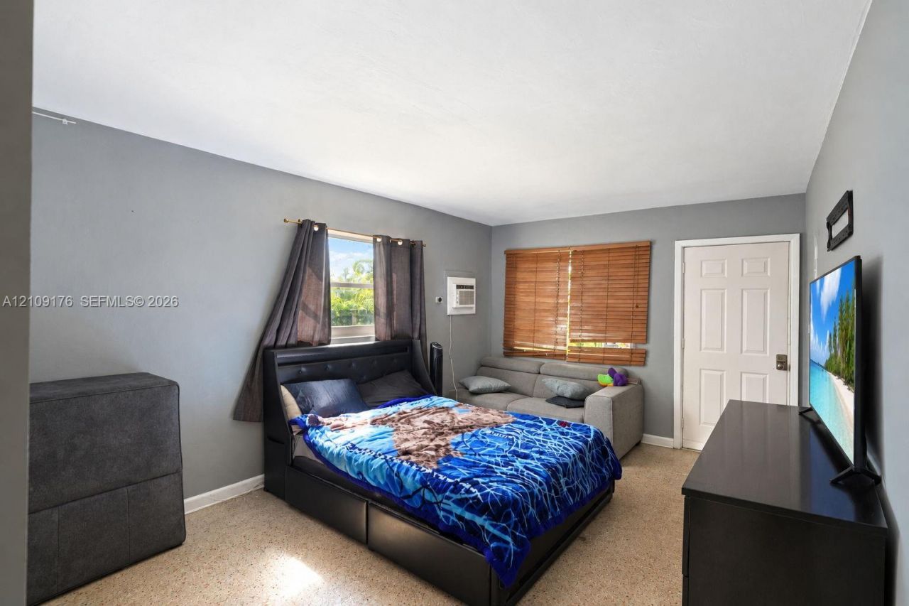 2664 SW 7th St , Fort Lauderdale, FL 33312 Photo