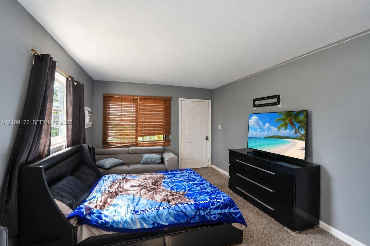 2664 SW 7th St , Fort Lauderdale, FL 33312 Photo