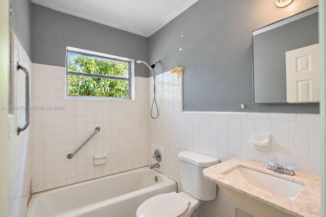 2664 SW 7th St , Fort Lauderdale, FL 33312 Photo