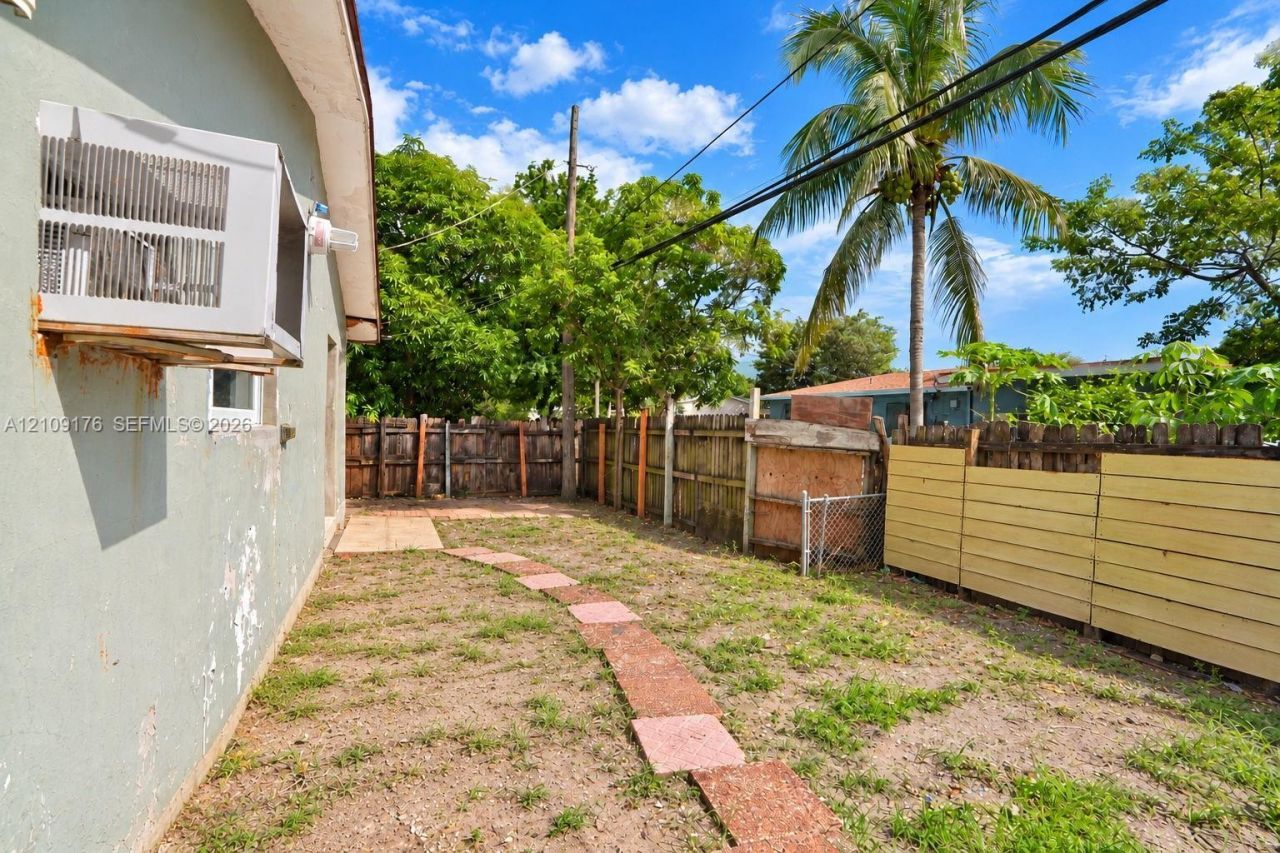 2664 SW 7th St , Fort Lauderdale, FL 33312 Photo
