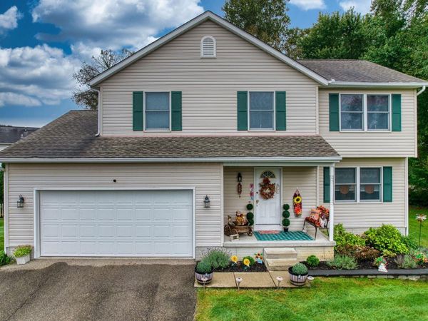 1302 Patricia Lane , Heath, OH 43056