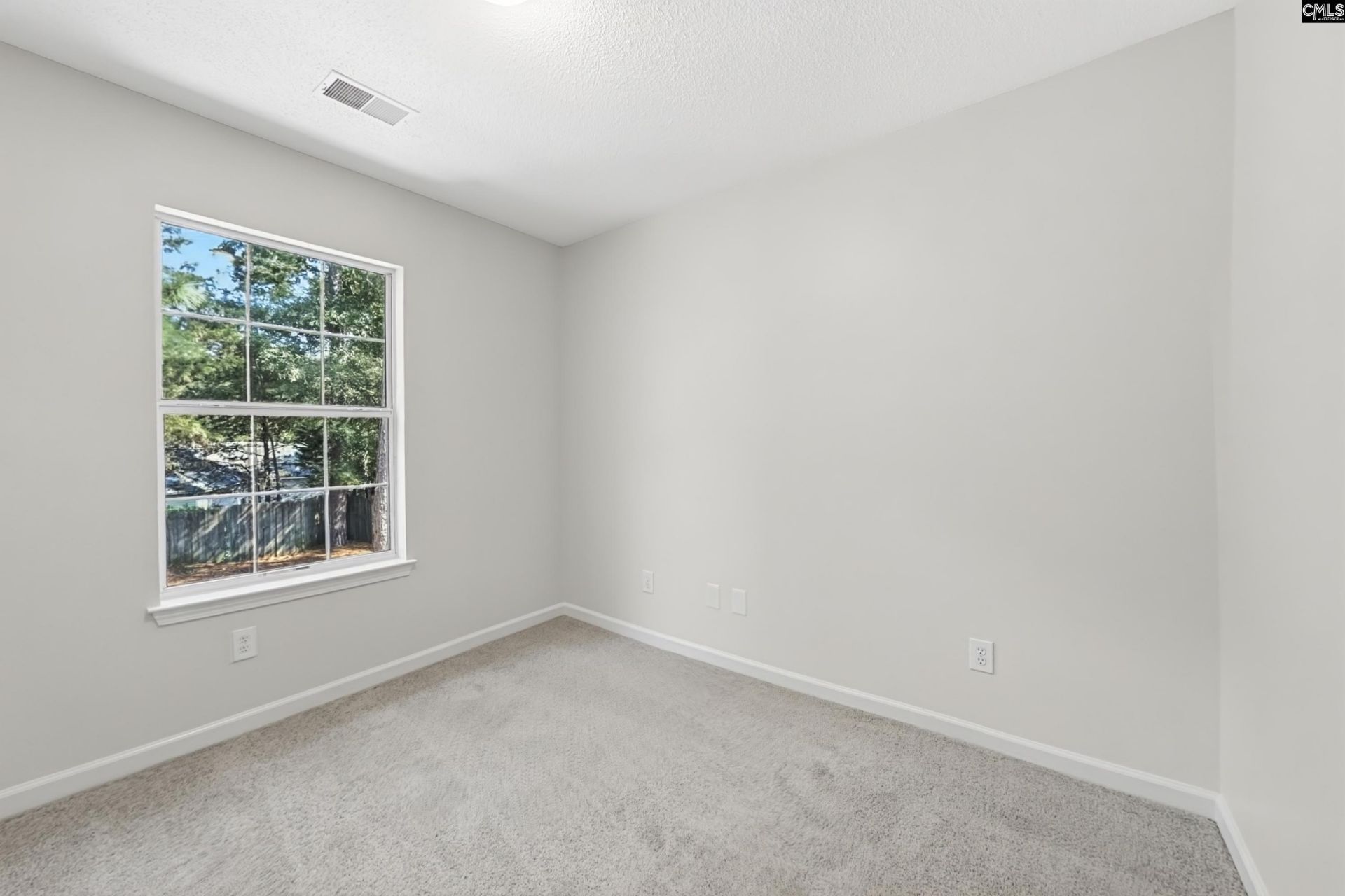 104 Jonathan Lane Photo 15