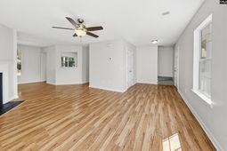 104 Jonathan Lane photo 4