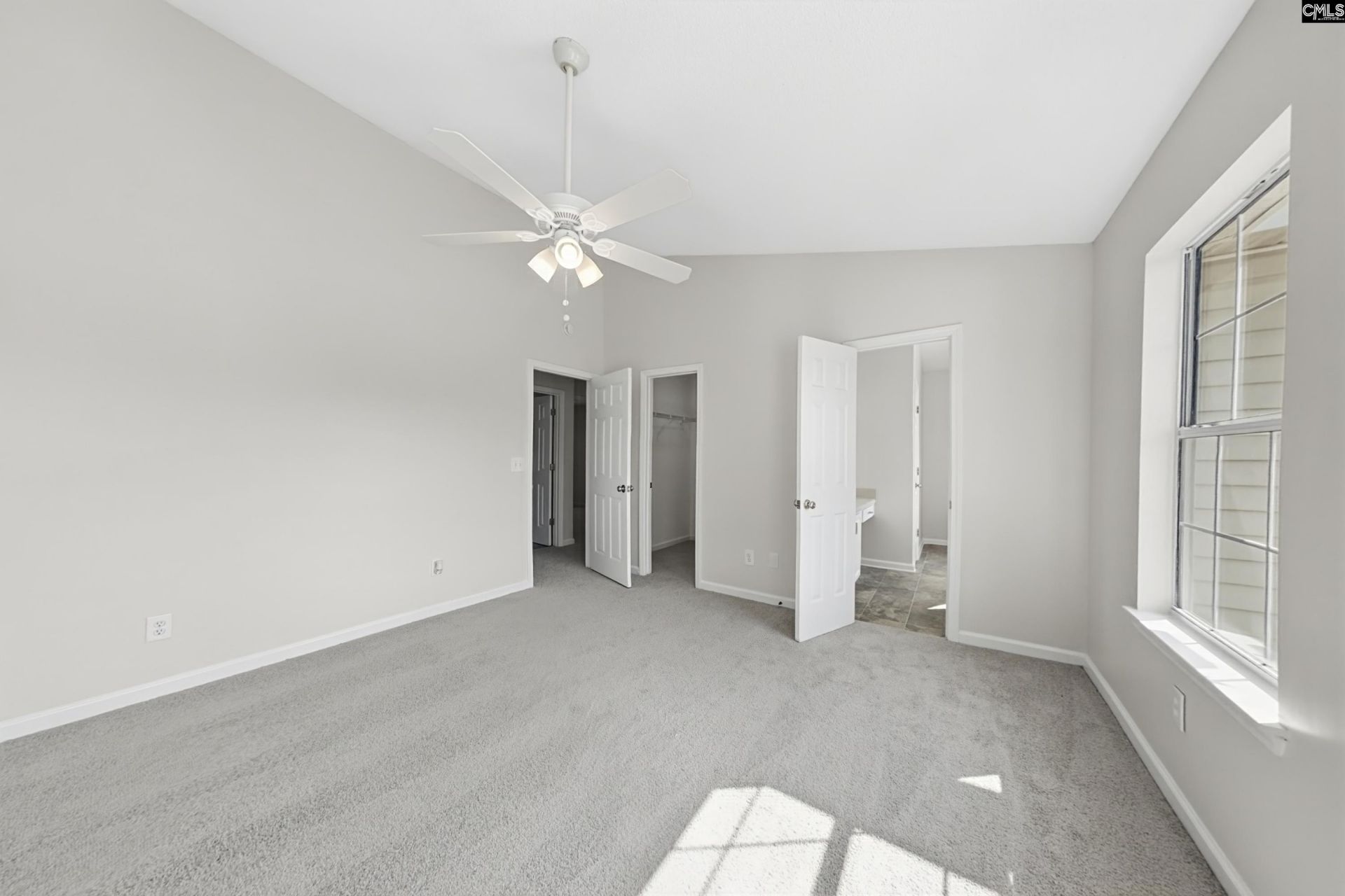 104 Jonathan Lane Photo 8