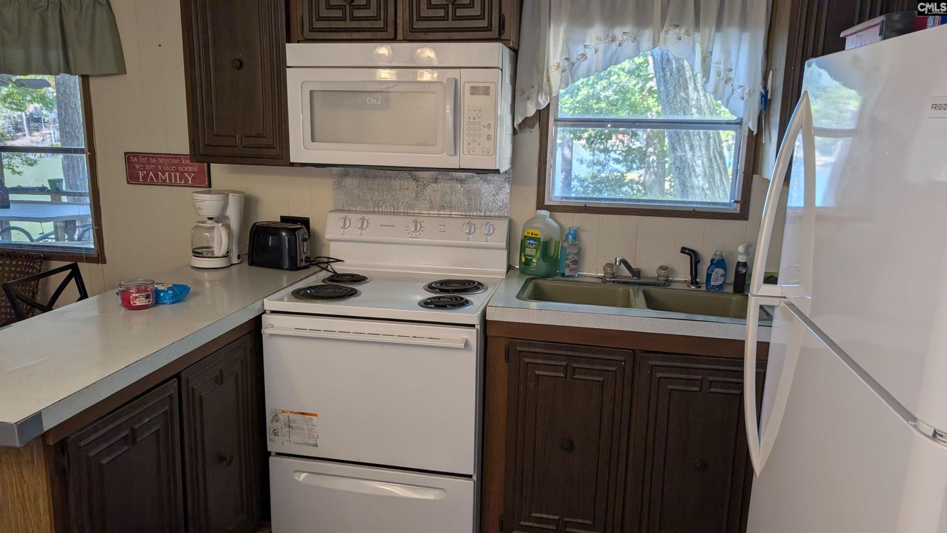 275 Kingfisher Drive  Photo 8