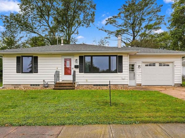 408 N Division Street, Cedar Falls, IA 50613
