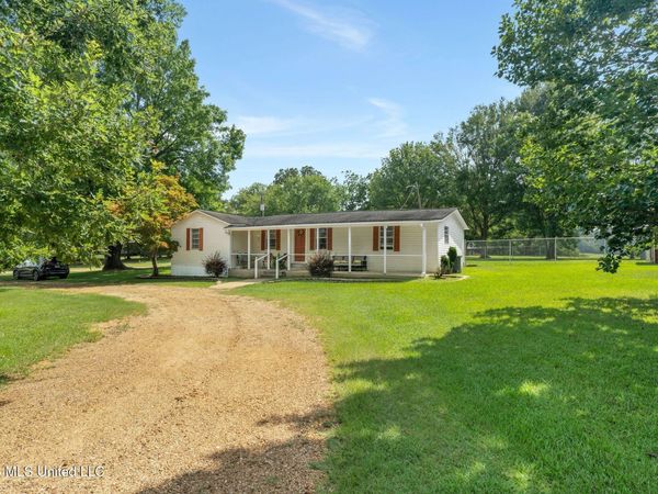 2115 Old Brookhaven Road, Summit, MS 39666