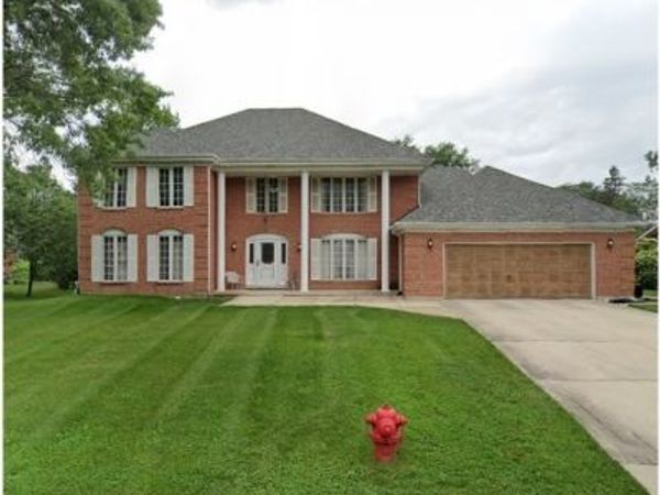 8112 S Park Avenue , Burr Ridge, IL 60527