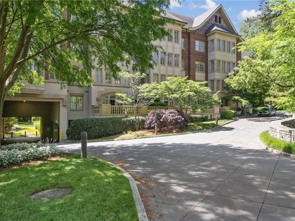 1717 N Decatur Road NE, Unit 221, Atlanta, GA 30307