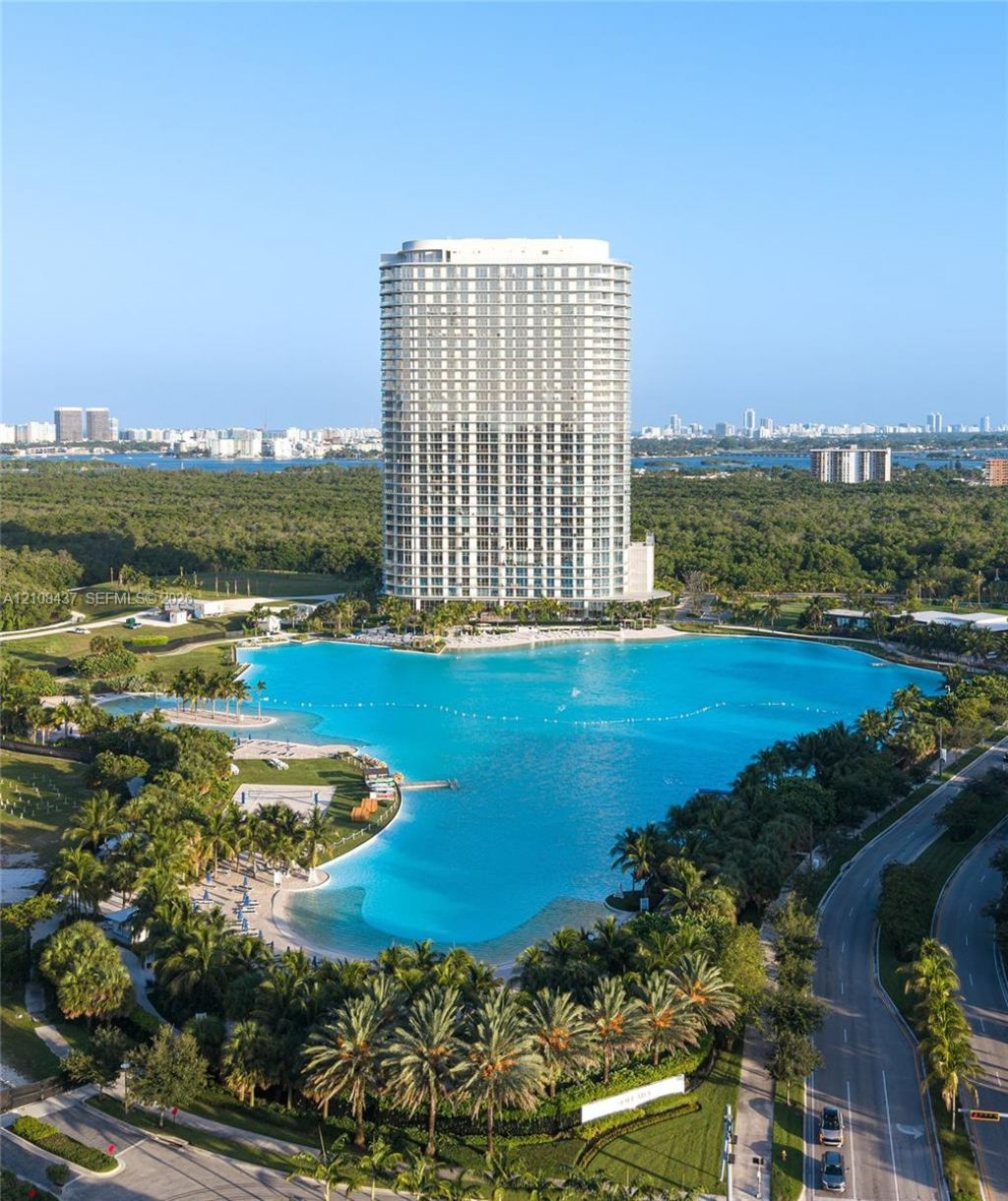 2411 Laguna Circle , Unit 2404, North Miami, FL 33181 Photo