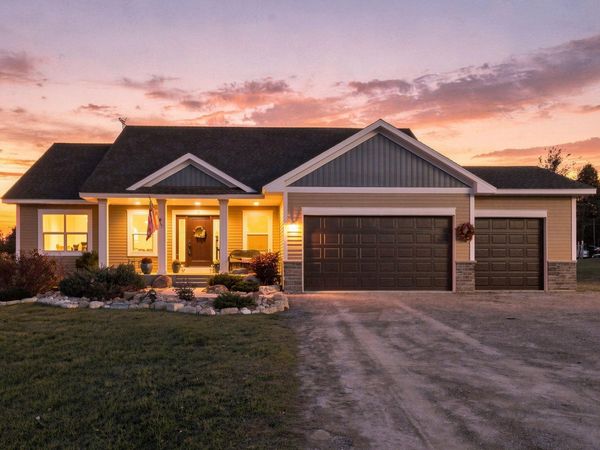 1515 76th Avenue, Roberts, WI 54023