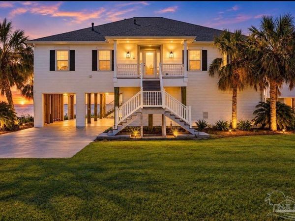 4881 Soundside Dr, Gulf Breeze, FL 32563