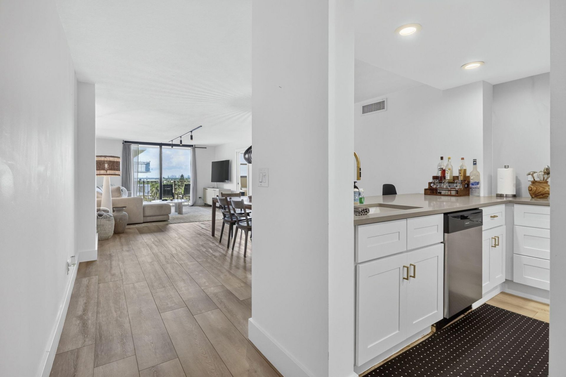 145 S Ocean, Unit 719, Palm Beach Shores, FL 33404 Photo