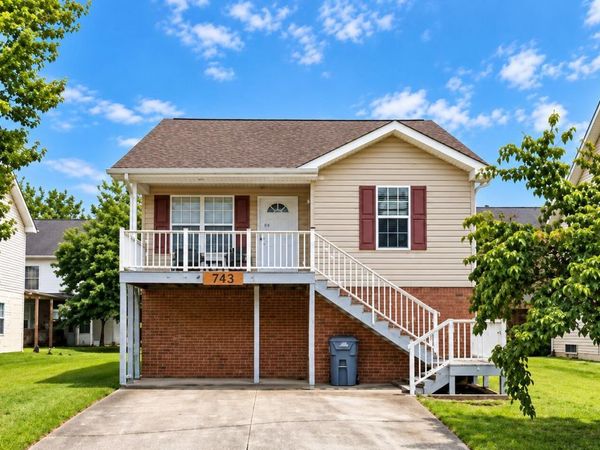743 Plantation Drive, Pigeon Forge, TN 37863