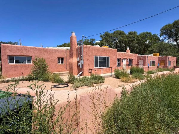 305 Lagunitas Lane SW, Albuquerque, NM 87105