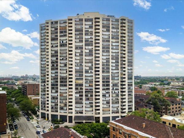 3930 N Pine Grove Avenue , Unit 1610, Chicago, IL 60613