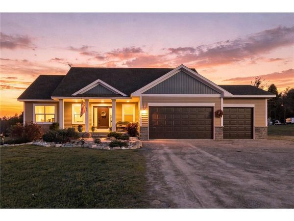1515 76th Avenue, Roberts, WI 54023