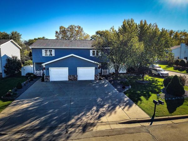 4071 W Mangold AVENUE, Greenfield, WI 53221