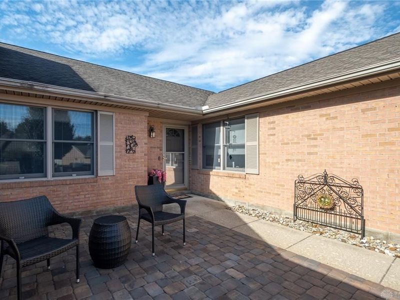1504 Dee Anne Drive, Xenia, OH 45385 Photo 3