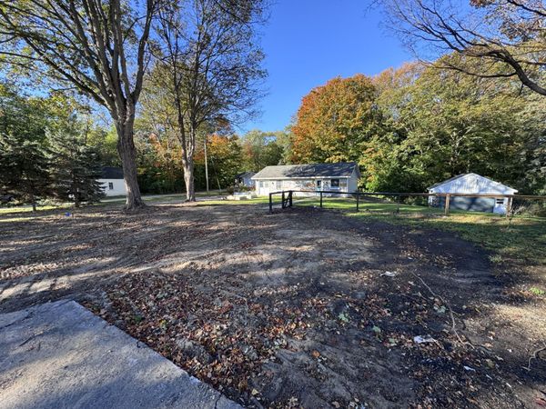 610 S 160th Avenue, Holland, MI 49423