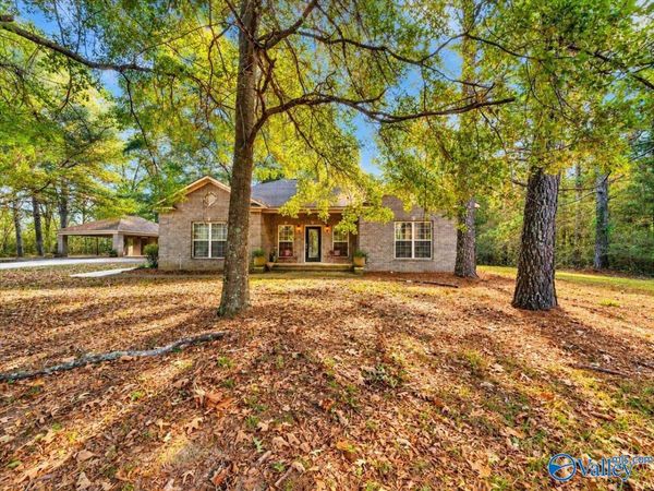 944 County Road 42, Hollywood, AL 35752