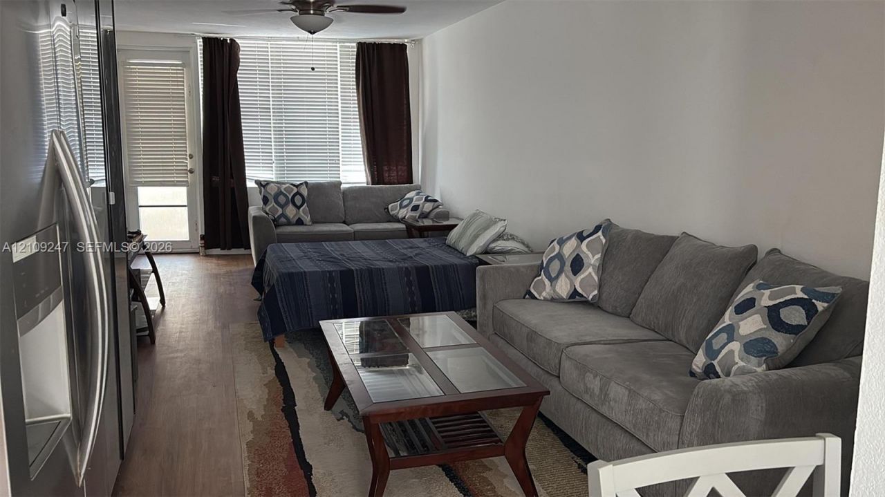 300 74th St, Unit 9, Miami Beach, FL 33141 Photo
