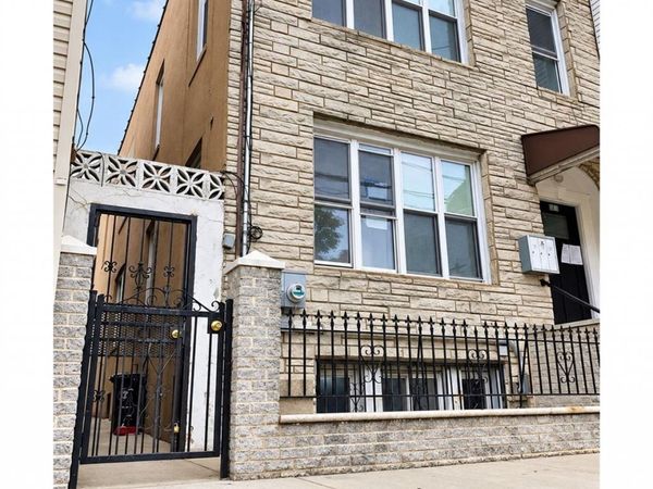 36-13 Greenpoint Avenue , Long Island City, NY 11101