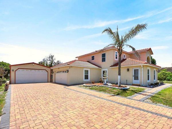 2540 WINNERS CIRCLE , KISSIMMEE, FL 34744
