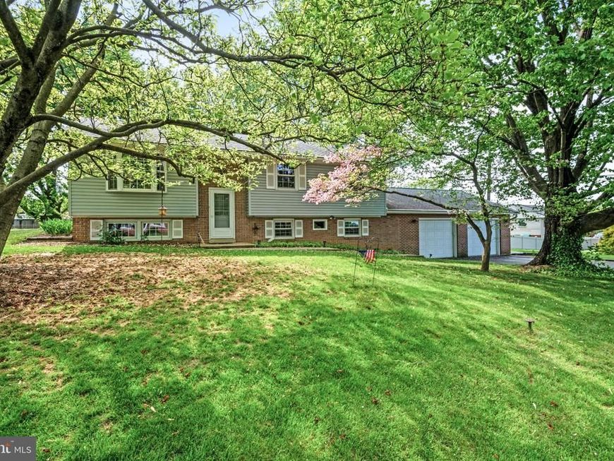 26 S Farmersville Road, Leola, PA 17540 Main Photo
