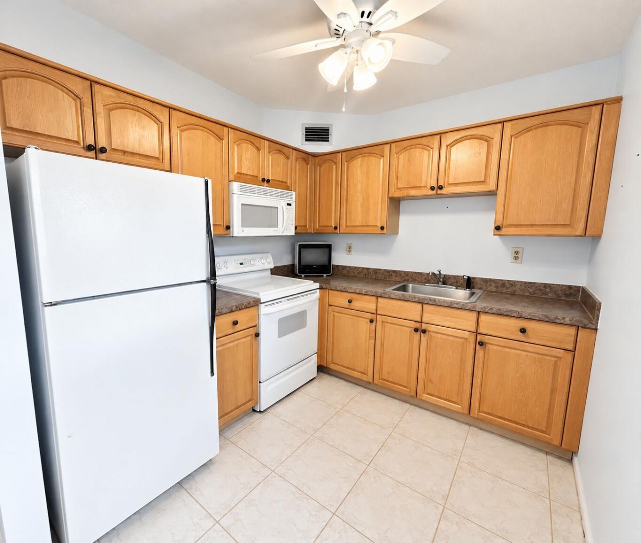 323 Flanders G Drive, Delray Beach, FL 33484 Photo