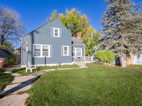 718 N Central Avenue , Rockford, IL 61101