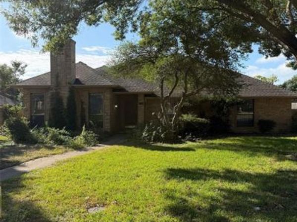 1310 Briarmeade Drive , Duncanville, TX 75137